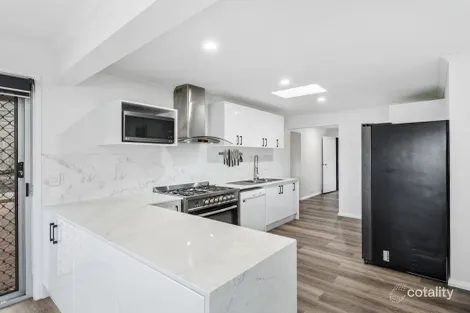 Property photo of 40 Ridgevale Drive Helensvale QLD 4212