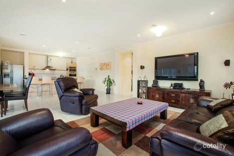 Property photo of 8 Maddingley Road Attwood VIC 3049