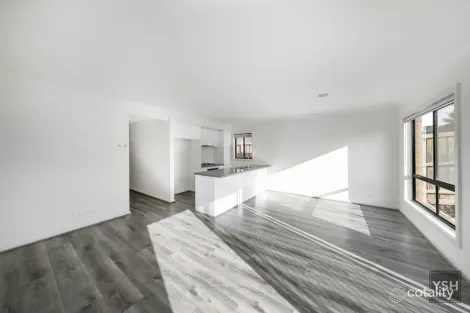 Property photo of 15 Rex Drive Thornhill Park VIC 3335