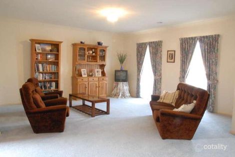 Property photo of 10 Argyle Crescent Alfredton VIC 3350