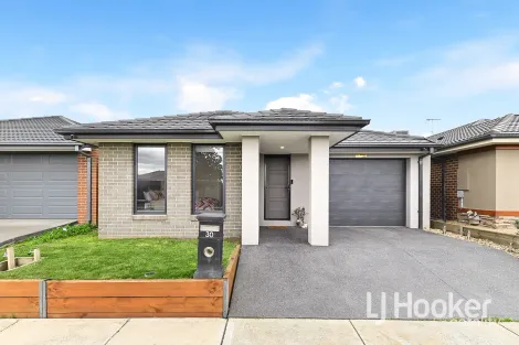 30 Ironstone St, Cranbourne East, VIC 3977