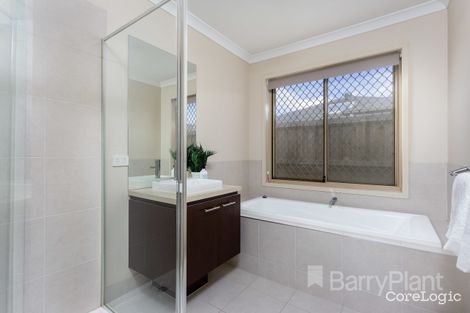 Property photo of 11 Farmers Way Point Cook VIC 3030