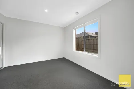 Property photo of 36 Lay Street Tarneit VIC 3029