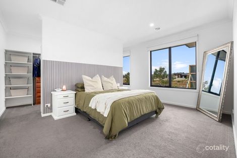 Property photo of 113 Abbeygate Drive Werribee VIC 3030