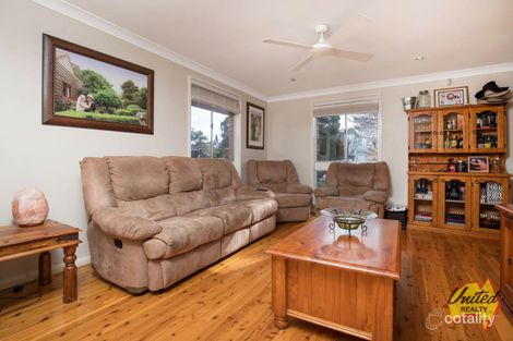 Property photo of 2 Bruchhauser Crescent Elderslie NSW 2570