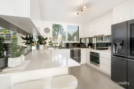 Property photo of 2/53 Karbunya Street Mermaid Waters QLD 4218