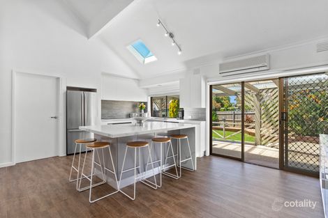 Property photo of 4 Yanchep Court Taylors Lakes VIC 3038