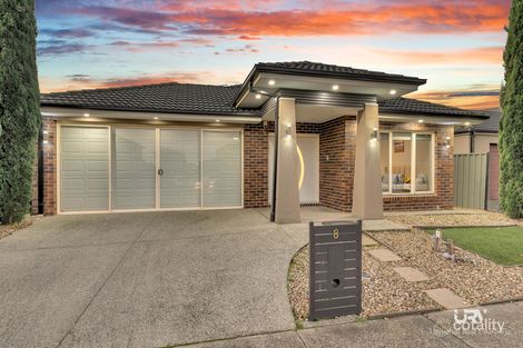 Property photo of 8 Dashing Road Craigieburn VIC 3064