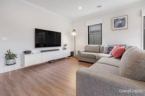 Property photo of 45 Debonair Parade Craigieburn VIC 3064