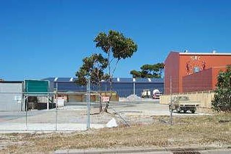 25 Kelly St, Orana, WA 6330