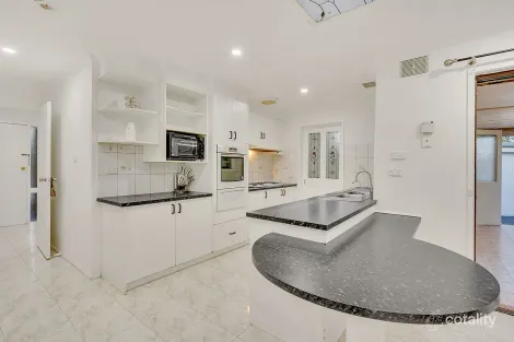 Property photo of 4 Belvedere Court Epping VIC 3076