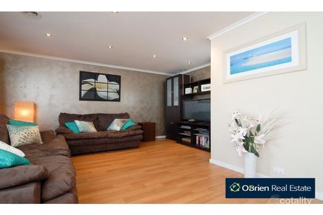 Property photo of 7 Kara Walk Cranbourne VIC 3977