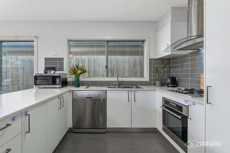 Property photo of 6 Botany Drive Carrum Downs VIC 3201