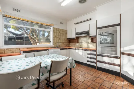 Property photo of 36 Kangaroo Road Murrumbeena VIC 3163
