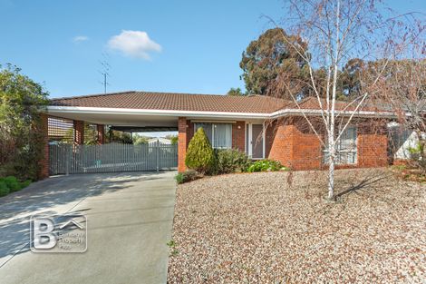 40 Howell Cres, Kangaroo Flat, VIC 3555