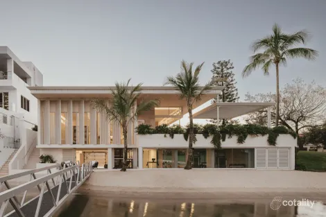 1 Viking Ct, Surfers Paradise, QLD 4217