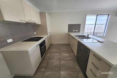 Property photo of 27 Eagleton Crescent Leichhardt QLD 4305