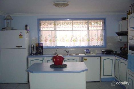 Property photo of 27 Moffitt Crescent Edensor Park NSW 2176