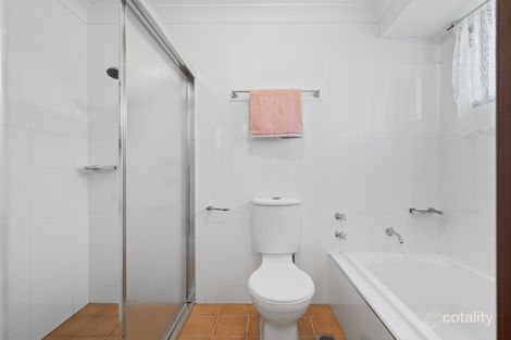 Property photo of 4 Page Close Minto NSW 2566