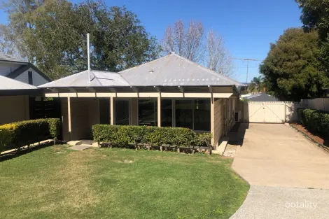 Property photo of 10 Lloyd George Street Eastern Heights QLD 4305