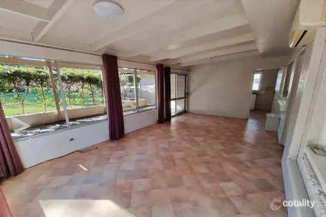 Property photo of 10 Lloyd George Street Eastern Heights QLD 4305