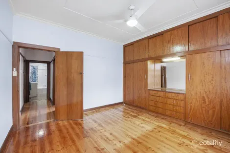 Property photo of 5 Shelley Street Wendouree VIC 3355