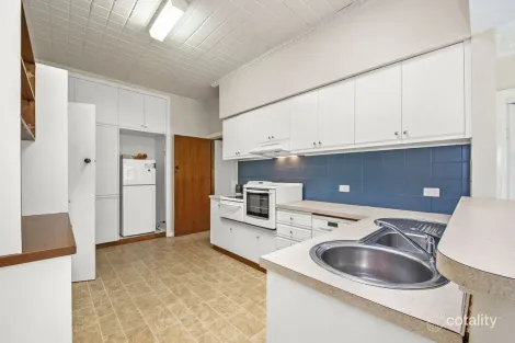 Property photo of 5 Shelley Street Wendouree VIC 3355