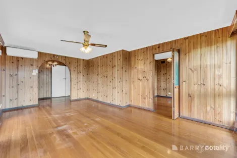 Property photo of 75 Gillespie Road Kings Park VIC 3021