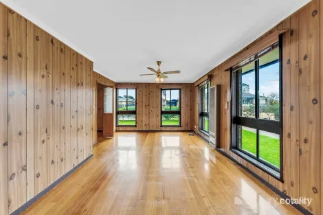 Property photo of 75 Gillespie Road Kings Park VIC 3021