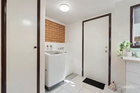 Property photo of 2/108 Smith Road Woodridge QLD 4114