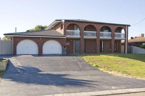 42 Civic Dr, Wanneroo, WA 6065