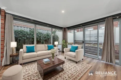 Property photo of 75 Rockpool Road Truganina VIC 3029