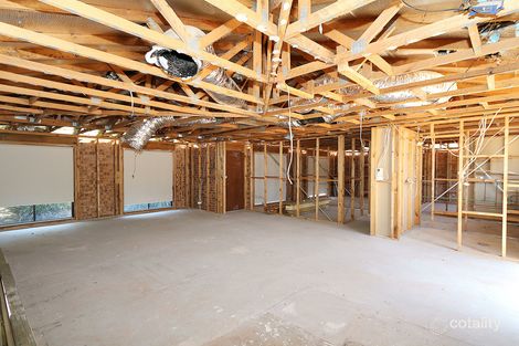 Property photo of 33 Allambie Way Mount Austin NSW 2650