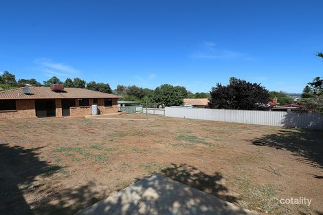 Property photo of 33 Allambie Way Mount Austin NSW 2650