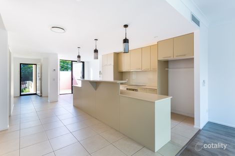 Property photo of 2/5 Miami Key Broadbeach Waters QLD 4218