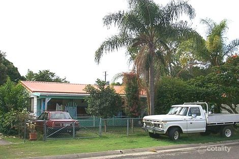 17 Gillian St, Beachmere, QLD 4510