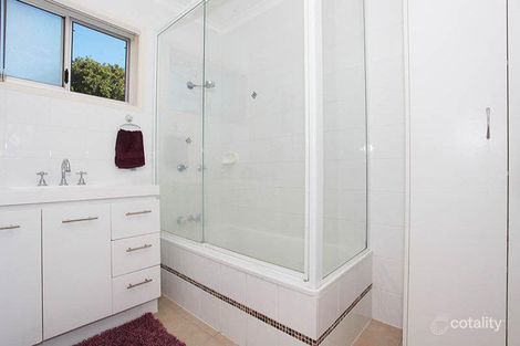 Property photo of 20 Dwyer Street Beachmere QLD 4510