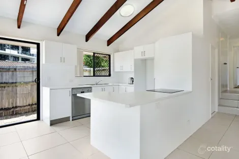 Property photo of 1/57 Numeralla Avenue Ashmore QLD 4214