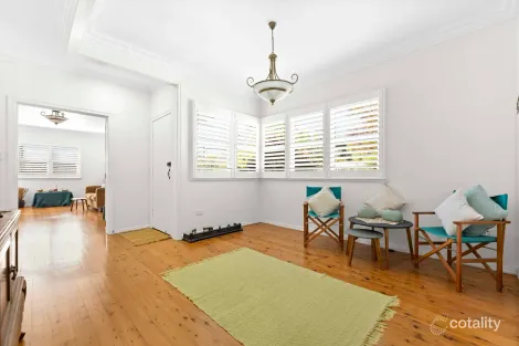 Property photo of 41 Curzon Street East Toowoomba QLD 4350