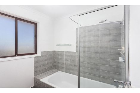 Property photo of 15 Lazarus Crescent Queanbeyan West NSW 2620