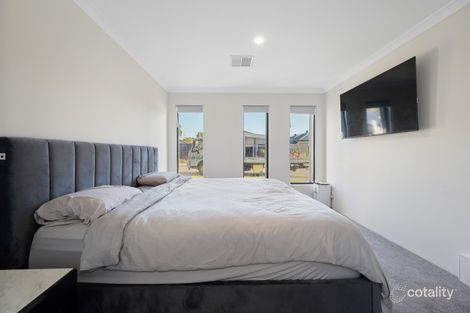 Property photo of 4 Lychee Way Maida Vale WA 6057