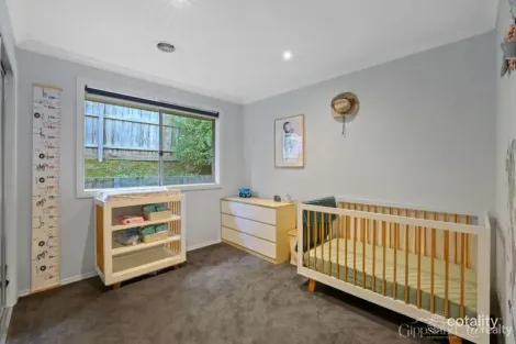 Property photo of 16 Skipton Street Drouin VIC 3818