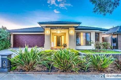 19 Tamborine Ave, Point Cook, VIC 3030