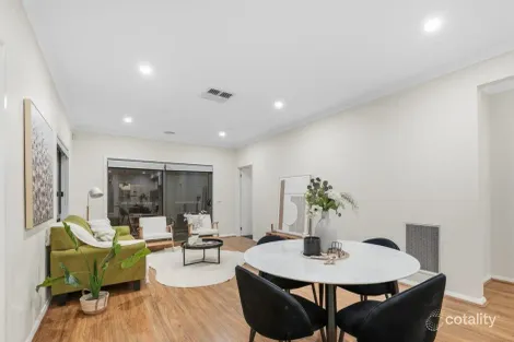 Property photo of 11 Watercarter Crescent Wollert VIC 3750