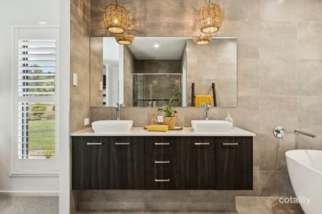 Property photo of 14 Breeze Place Highvale QLD 4520