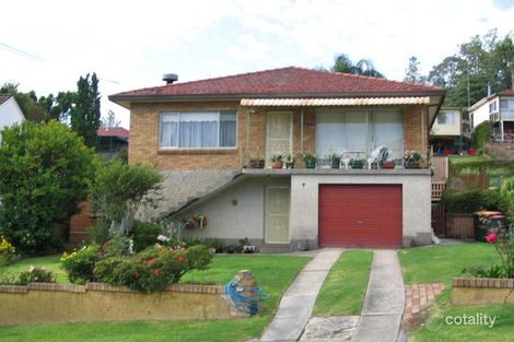 4 Risley Rd, Figtree, NSW 2525