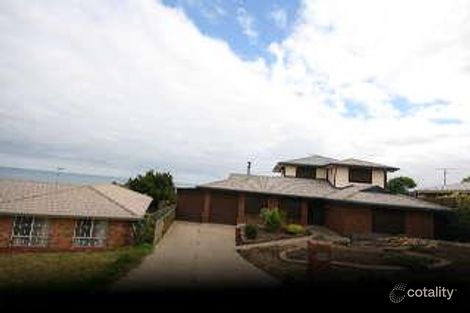 33 Kurrambi Cres, Hallett Cove, SA 5158