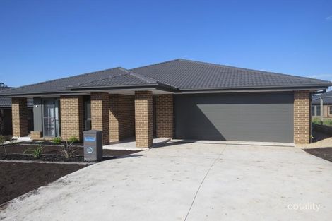 Property photo of 56 Jubilee Circuit Rosemeadow NSW 2560