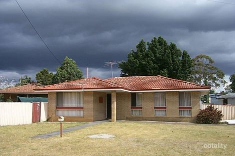 2 Grasmere Pl, Kelmscott, WA 6111