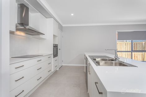 Property photo of 89 Lakeview Promenade Newport QLD 4020